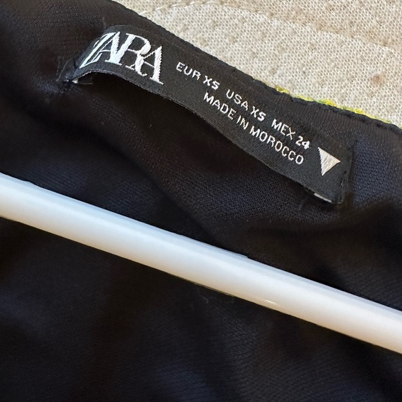 ZARA Floral Long Sleeve Crop Top - Picture 2 of 3